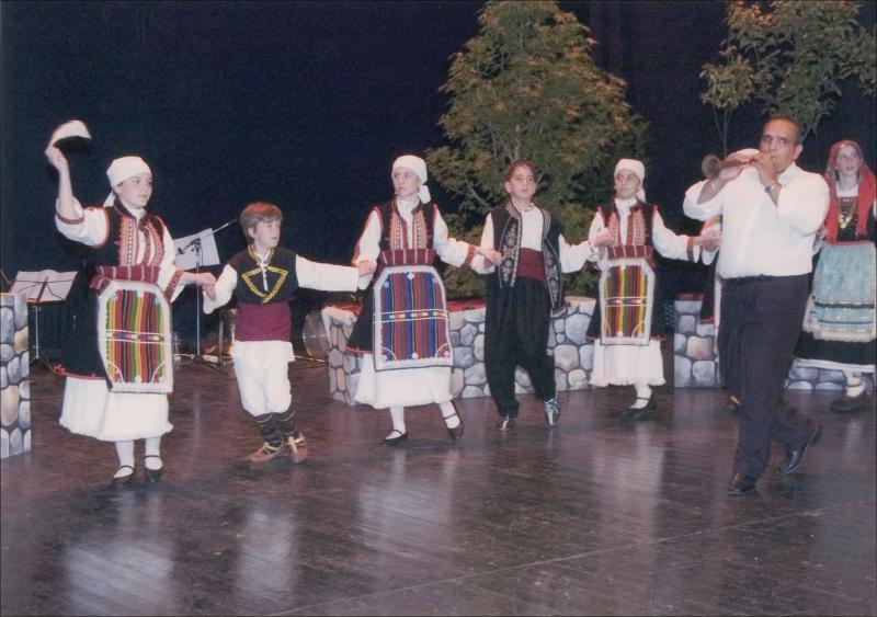 Παράσταση : Έρθεν οφέτος η Λαμπρή