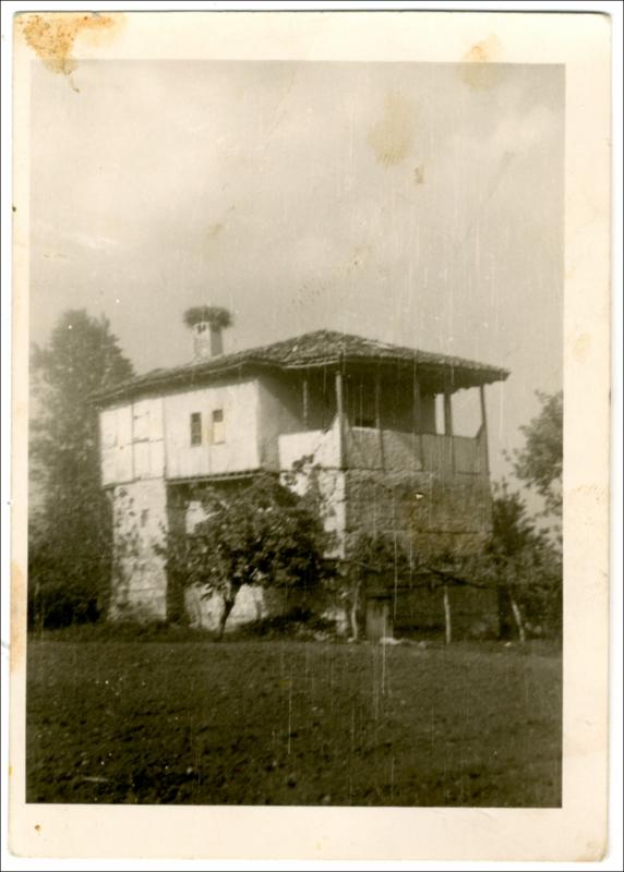 Αγροικία στον Κρεββατά Ημαθίας [Φωτογραφία]