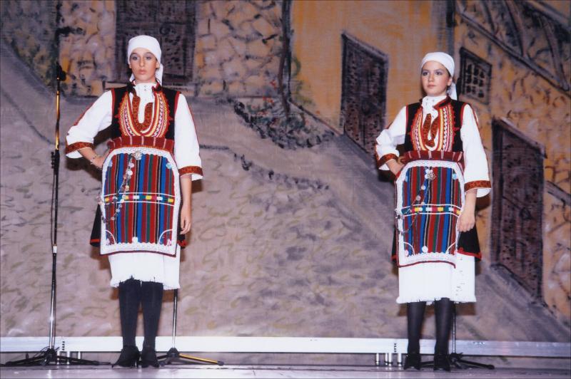 Παρουσίαση παραδοσιακών φορεσιών: Γυναικεία παραδοσιακή φορεσιά της Φλώρινας