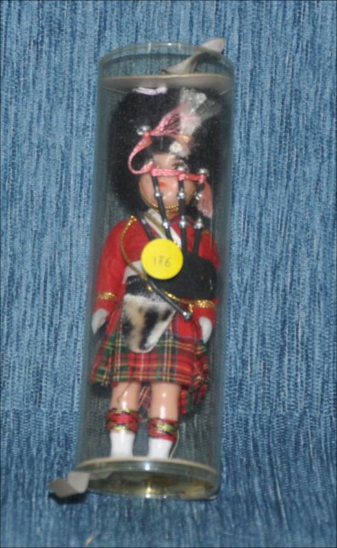Vintage Scottish boy doll with bagpipe [Κούκλα]