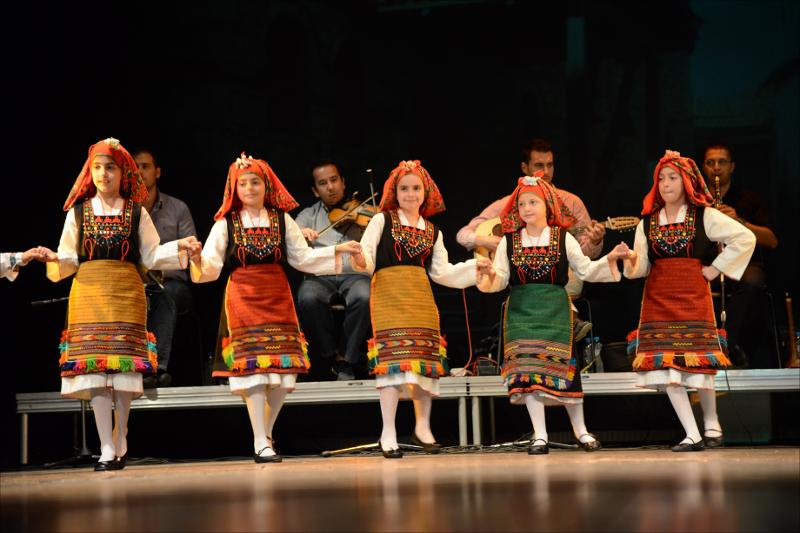 Στα Μονοπάτια της Ζωής, 2013