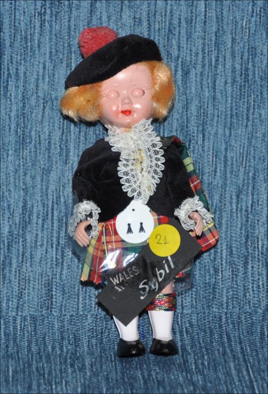 Welsh traditional doll : Sybil [Κούκλα]