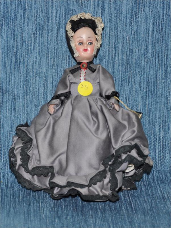 Italian doll : Florence nightingale 1820-1910 [Κούκλα]