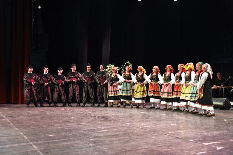 Παράσταση : Μη ζωήν μετ΄αμουσίας