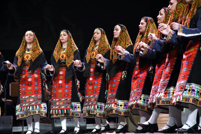 Παράσταση : Μη ζωήν μετ΄αμουσίας