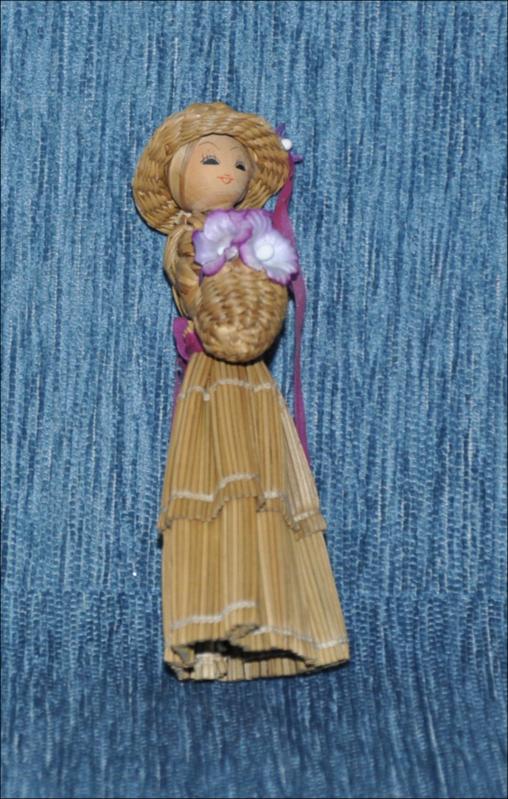 Wooden girl doll with basket [Κούκλα]