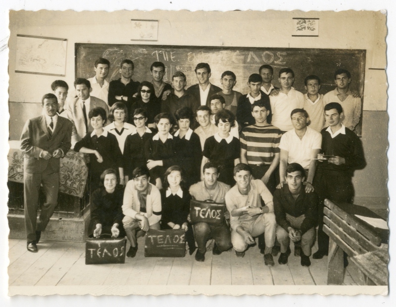 Όχι δε χωριζόμαστε για πάντοτε παιδιά, μα θα ξαναβλεπόμαστε