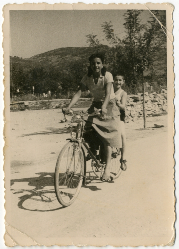 Βόλτα με ποδήλατο σε δρόμο της Έδεσσας