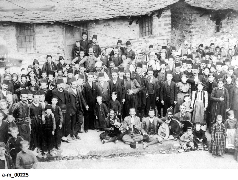 Βλάχικος γάμος στο Βρυσοχώρι (Λιάσιντζα) δίπλα στον Αώο (Κεντρικό Ζαγόρι)