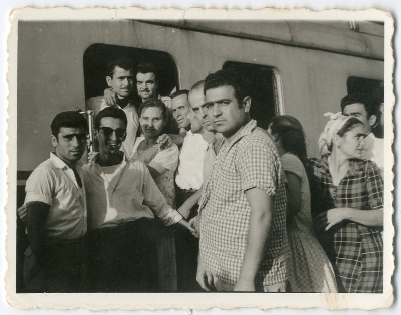 Αποχαιρετώντας ένα φίλο στο τρένο