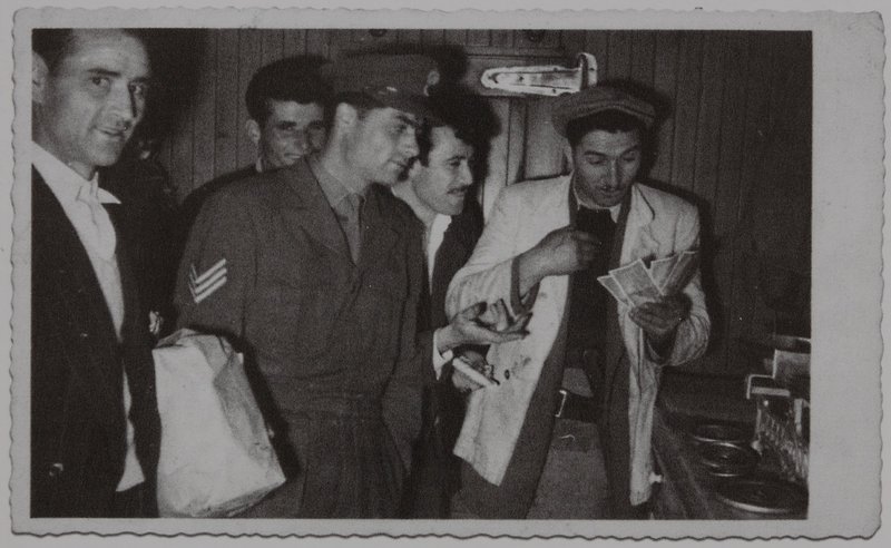 Ο κρεοπώλης Μιχ. Παπουτσόγλου