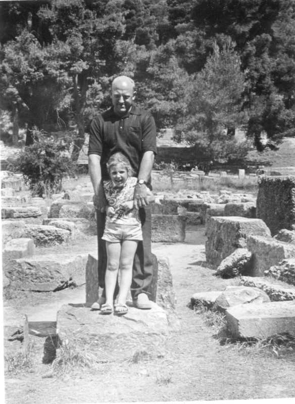Στο Αρχαιολογικό Μουσείο Σπάρτης, ο Θεολόγης Μούρτζιος με την κόρη του