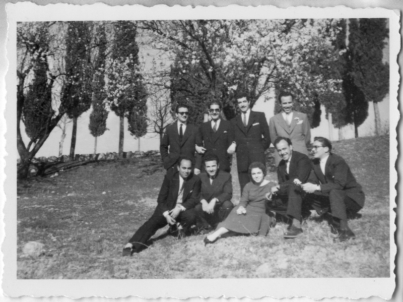 Παρέα φίλων στη Βίλα Βικέλα, Βέροια