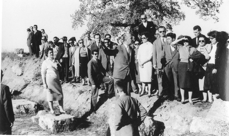 Επίσκεψη στα Αρχαία Πέλλας από τα μέλη Τουριστικού Ομίλου