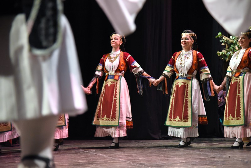 Παράσταση : Μη ζωήν μετ΄ αμουσίας