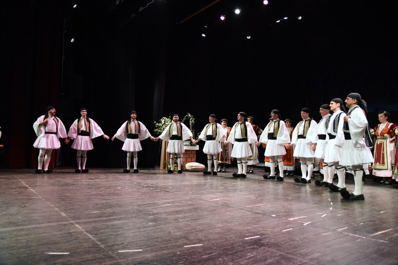 Παράσταση : Μη ζωήν μετ΄ αμουσίας