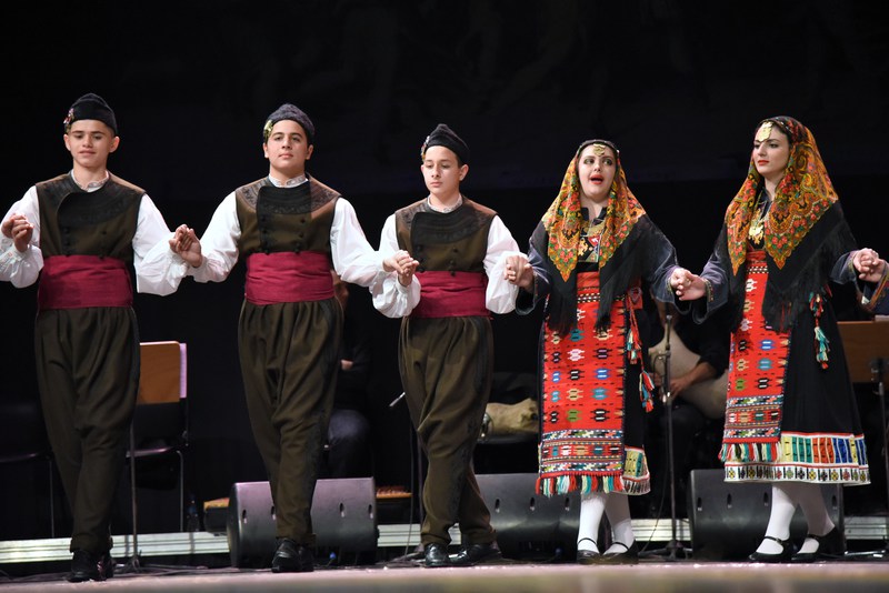 Παράσταση : Μη ζωήν μετ΄ αμουσίας