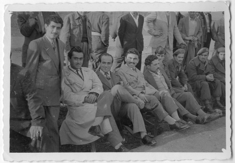 Παρέα φίλων παρακολουθώντας αγώνα στο γήπεδο Βέροιας