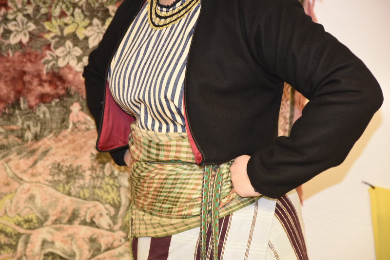 Γυναικεία ποντιακή φορεσιά περιοχή Ματσούκας