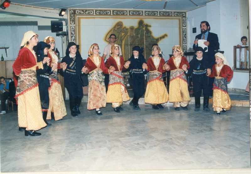 2ος ετήσιος χορός τμήματος νέων Ευξείνου Λέσχης Βέροιας στο οικογενειακό κέντρο 