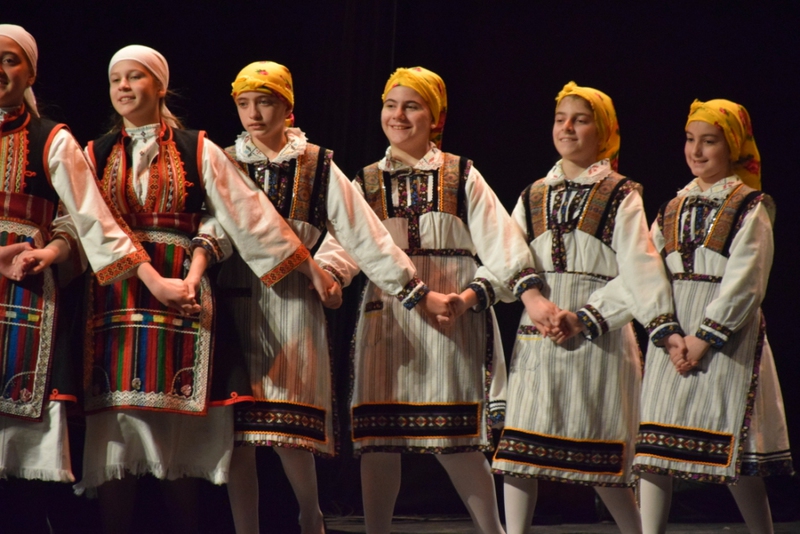 Φορεσιές Φλώρινας και Αιανής Κοζάνης παιδικό τμήμα του Λυκείου Ελληνίδων Βέροιας