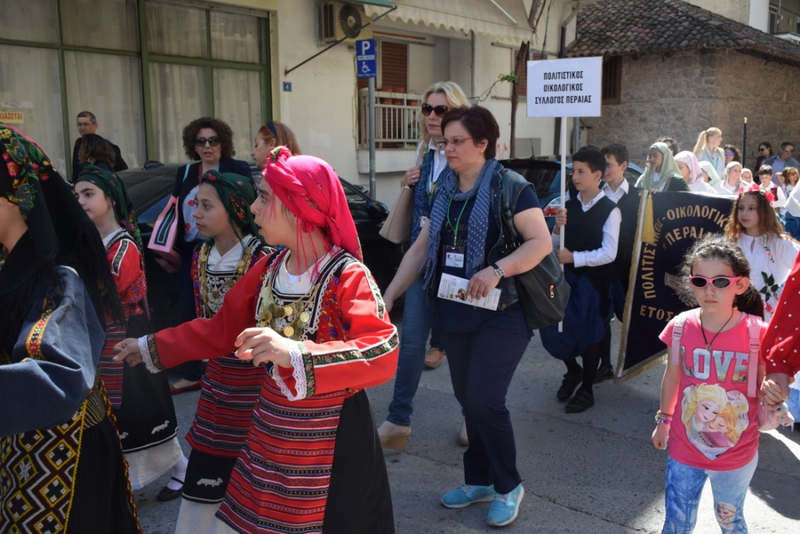 Εθελοντές και χορευτές  συλλόγων