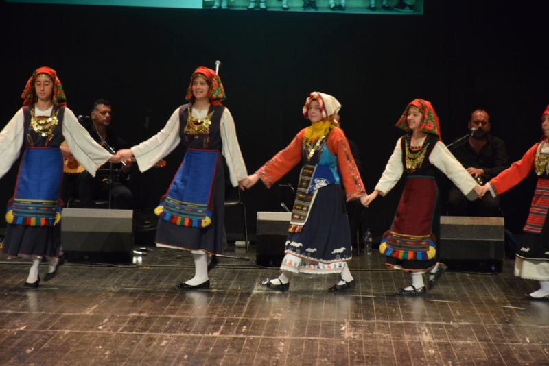Λύκειο Ελληνίδων Κιλκίς με φορεσιές Θράκης