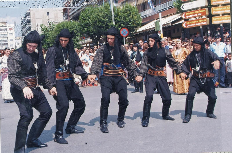 Χορός Σέρρα προς τιμή της Ολυμπιακής φλόγας